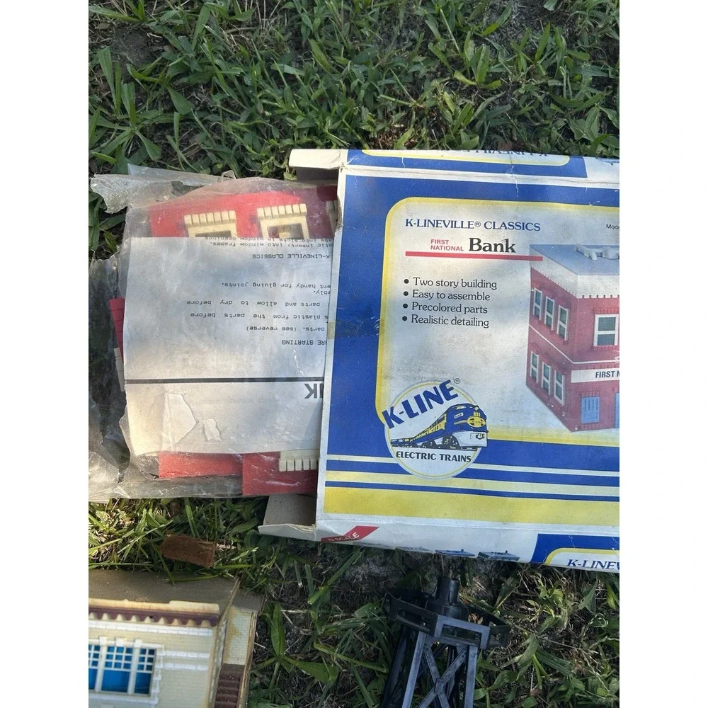 Vintage Model Train Building Tunnel Accessory Lot Plasticville Lionel K Line Etc